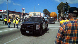 ET-94 approaches the intersection between Arbor Vitae Street and Inglewood Avenue on May 21, 2016.