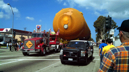 ET-94 approaches the intersection between Arbor Vitae Street and Inglewood Avenue on May 21, 2016.