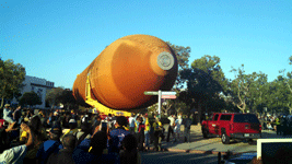 ET-94 makes its final turn onto the lawn outside the Samuel Oschin Pavilion, space shuttle Endeavour's temporary home...on May 21, 2016.