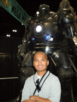 Posing with the Iron Monger from the first IRON MAN movie, on November 2, 2013.